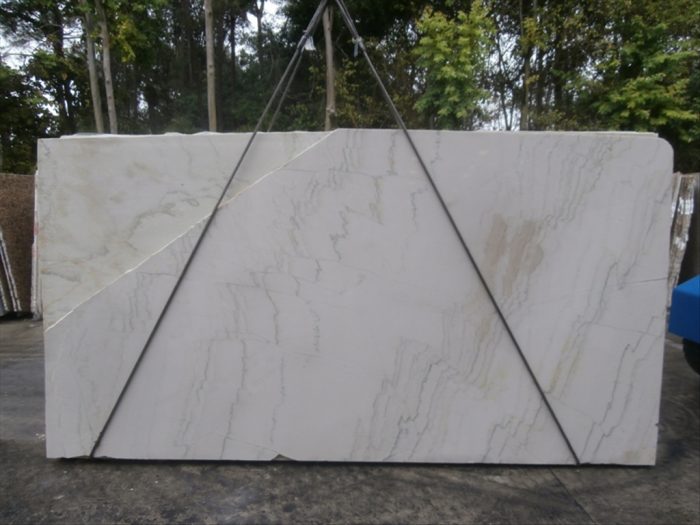 White Macaubus CC Quartzite